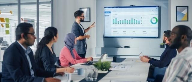 How Corporate Employee Training Strengthens Teams and Builds a More Productive Workplace